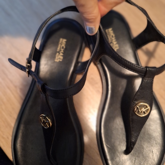 Micheal kors sandles - Picture 4 of 5